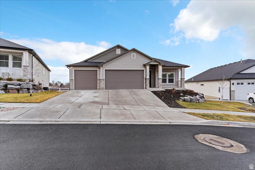 1328 E ORCHARD RIDGE LN, Kaysville, UT 84037