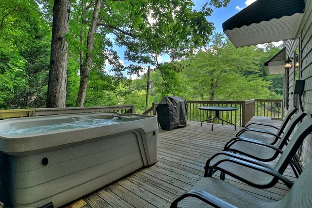 53 Addle Trail, Ellijay, GA 30540