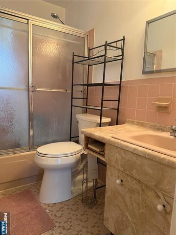 3901 Broadway B, Fair Lawn, NJ 07410