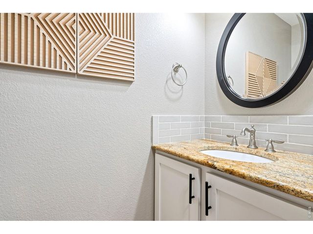 1501 Redberry Ct, Fort Collins, CO 80525