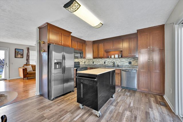 100 Estate DR, Glade Hill, VA 24092