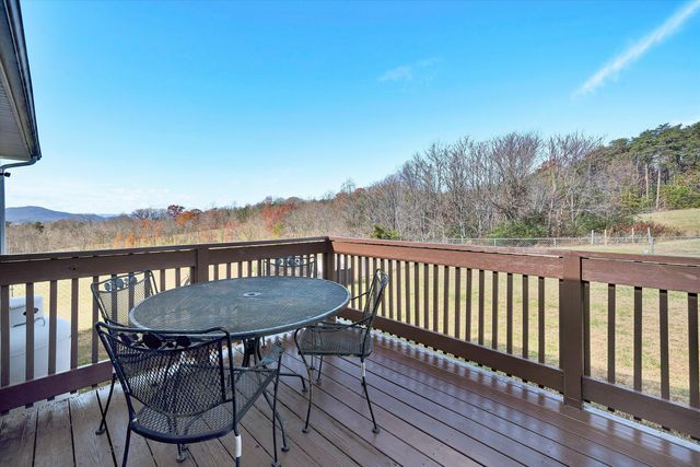 100 Estate DR, Glade Hill, VA 24092