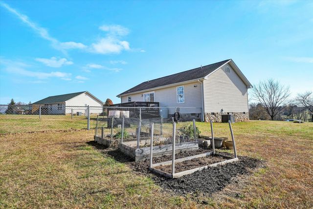 100 Estate DR, Glade Hill, VA 24092