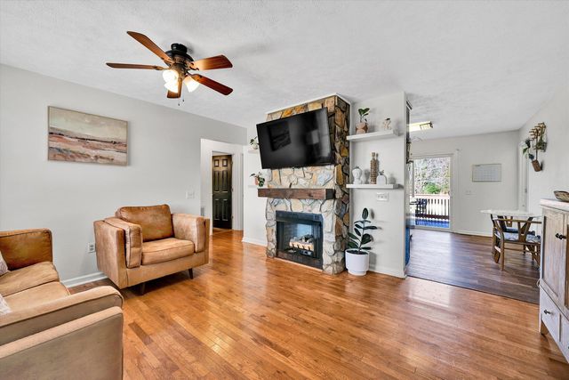 100 Estate DR, Glade Hill, VA 24092