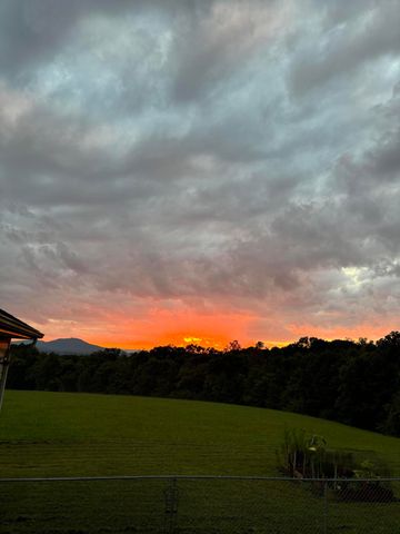 100 Estate DR, Glade Hill, VA 24092