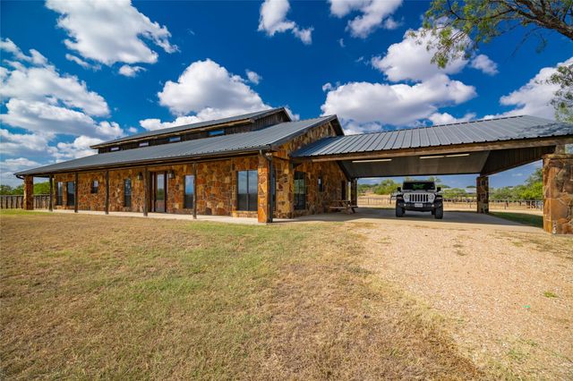 3019 S Highway 16, Llano, TX 78643