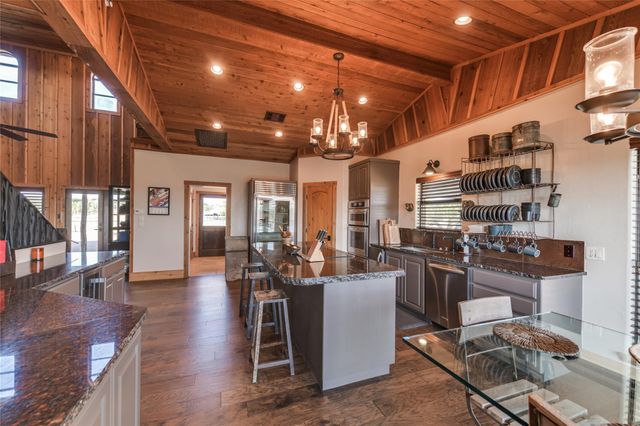 3019 S Highway 16, Llano, TX 78643