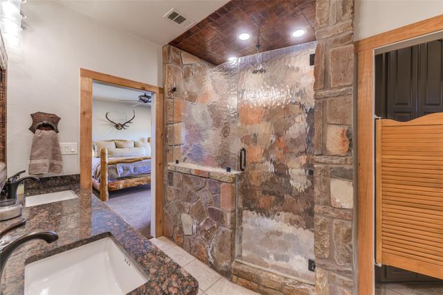 3019 S Highway 16, Llano, TX 78643