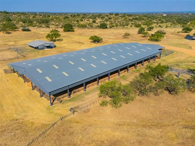 3019 S Highway 16, Llano, TX 78643