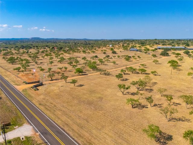 3019 S Highway 16, Llano, TX 78643