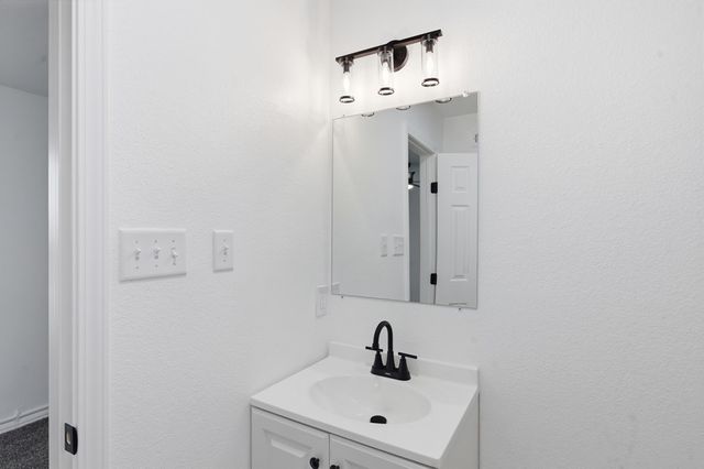 2803 Roosevelt Ave, Midland, TX 79701