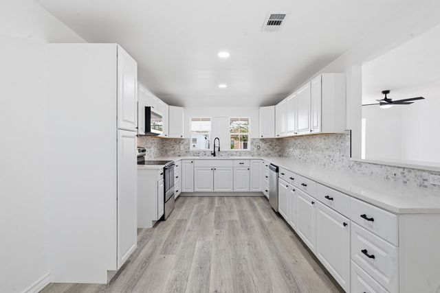 2803 Roosevelt Ave, Midland, TX 79701