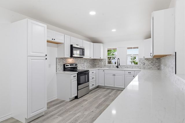 2803 Roosevelt Ave, Midland, TX 79701