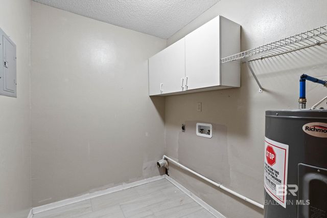 14200 South Boulevard, Silverhill, AL 36576