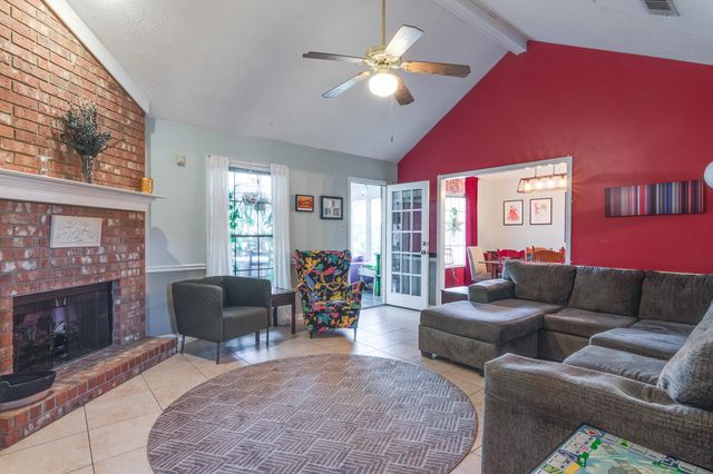 765 PECAN GARDENS CIR W, Memphis, TN 38122