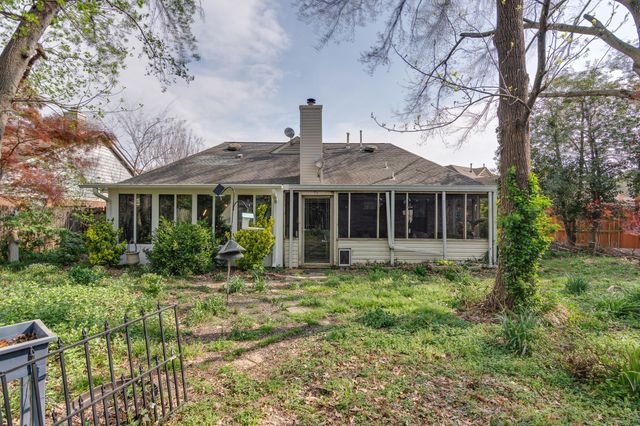 765 PECAN GARDENS CIR W, Memphis, TN 38122