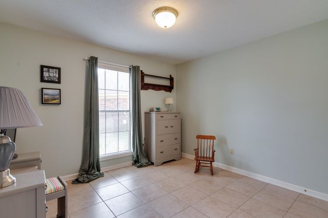 765 PECAN GARDENS CIR W, Memphis, TN 38122