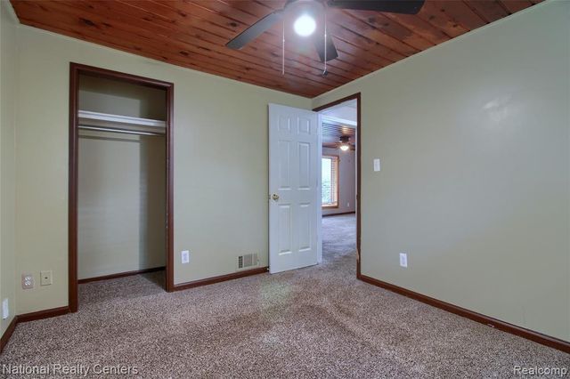 1528 Paramount Street, Novi, MI 48377