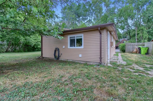 1528 Paramount Street, Novi, MI 48377