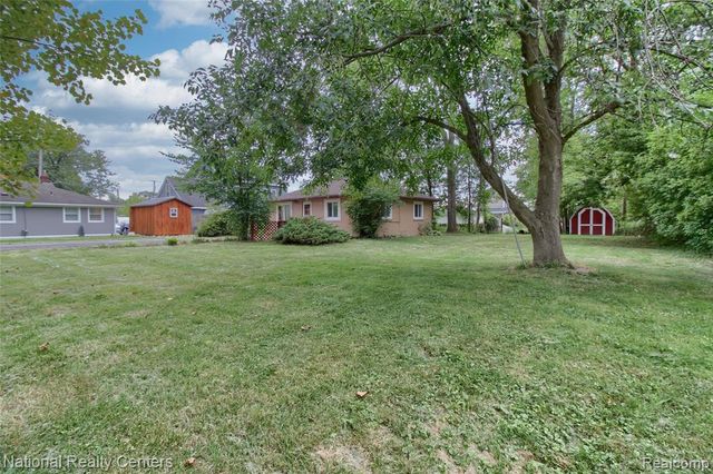 1528 Paramount Street, Novi, MI 48377