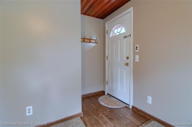 1528 Paramount Street, Novi, MI 48377