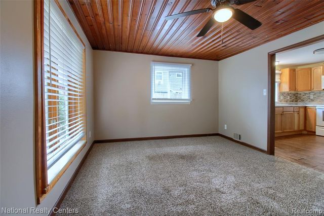 1528 Paramount Street, Novi, MI 48377