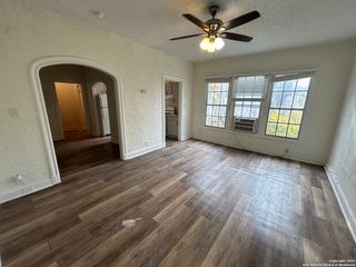 1625 McCullough Ave Apt 8, San Antonio, TX 78212