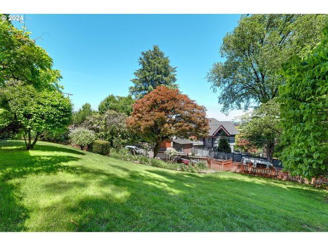 2514 Nw Westover Rd, Portland, OR 97210