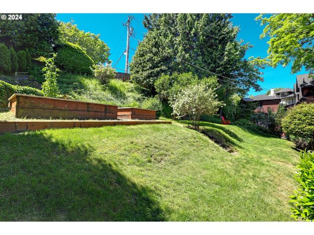 2514 Nw Westover Rd, Portland, OR 97210