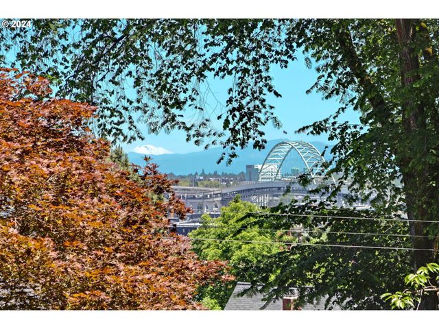 2514 Nw Westover Rd, Portland, OR 97210