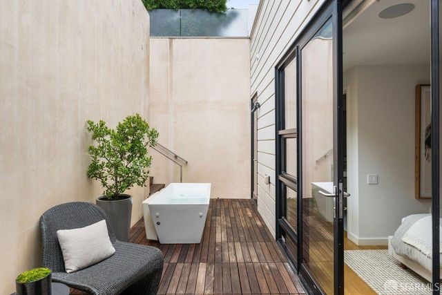 827 North Point Street 1, San Francisco, CA 94109