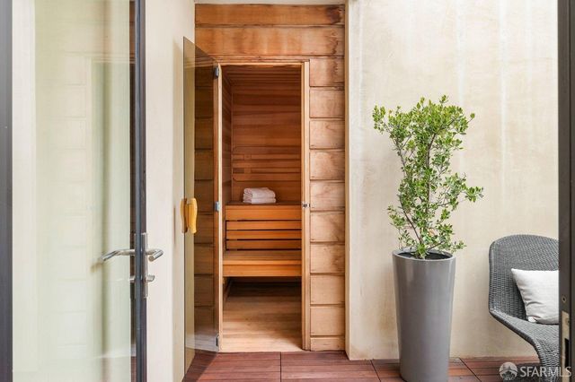 827 North Point Street 1, San Francisco, CA 94109