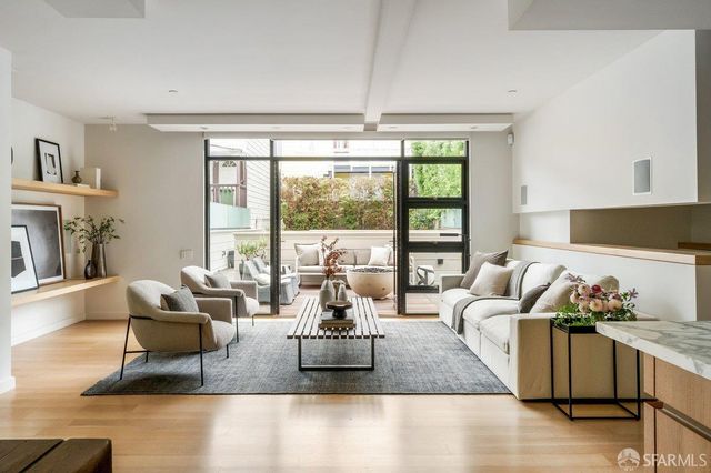 827 North Point Street 1, San Francisco, CA 94109