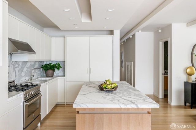 827 North Point Street 1, San Francisco, CA 94109