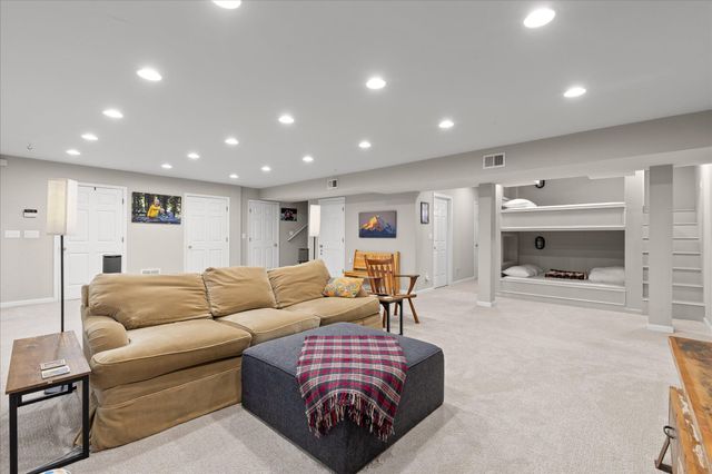 10 Pebble Lane, Signal Mountain, TN 37377