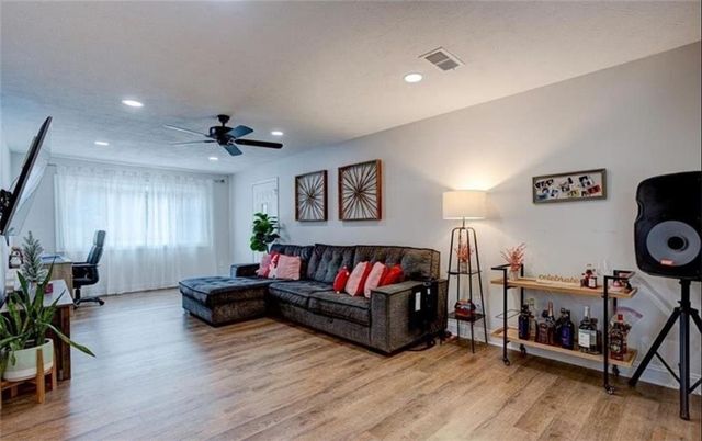 1201 HOLLY HILLS SW Drive, Lilburn, GA 30047