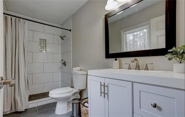 1201 HOLLY HILLS SW Drive, Lilburn, GA 30047