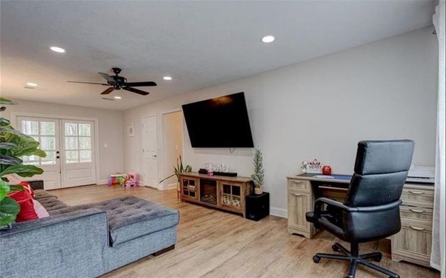 1201 HOLLY HILLS SW Drive, Lilburn, GA 30047