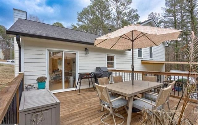 1201 HOLLY HILLS SW Drive, Lilburn, GA 30047