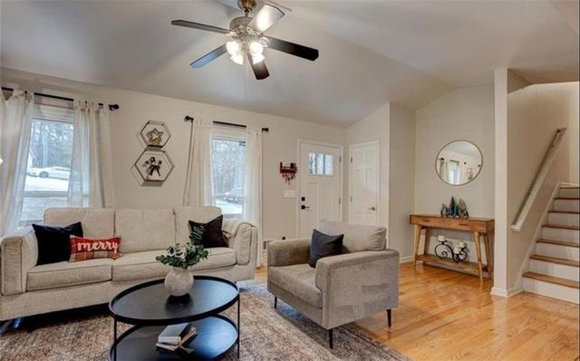 1201 HOLLY HILLS SW Drive, Lilburn, GA 30047