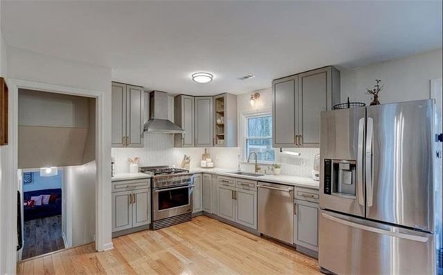 1201 HOLLY HILLS SW Drive, Lilburn, GA 30047