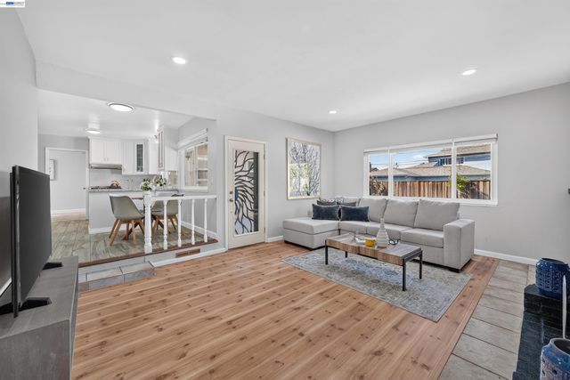 42635 Sully St, Fremont, CA 94539