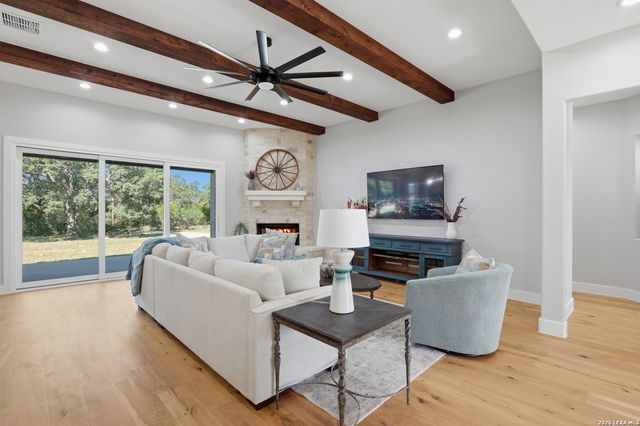 208 RIVER RDG, Boerne, TX 78006