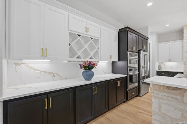208 RIVER RDG, Boerne, TX 78006