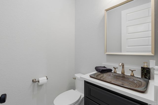 208 RIVER RDG, Boerne, TX 78006