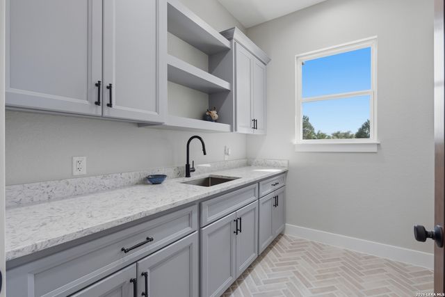 208 RIVER RDG, Boerne, TX 78006