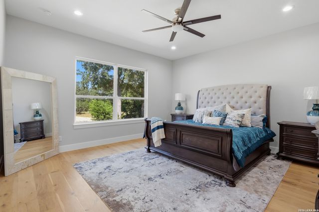 208 RIVER RDG, Boerne, TX 78006