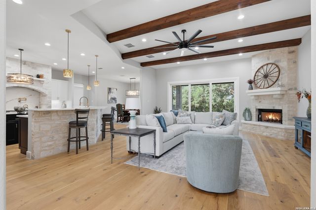 208 RIVER RDG, Boerne, TX 78006
