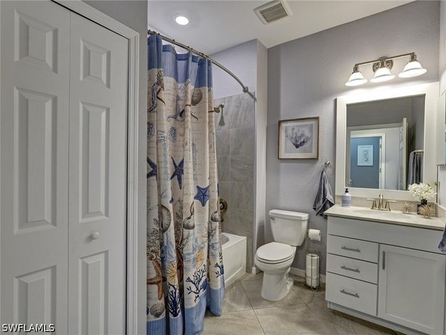 2359 Montserrat LN 202, Naples, FL 34120