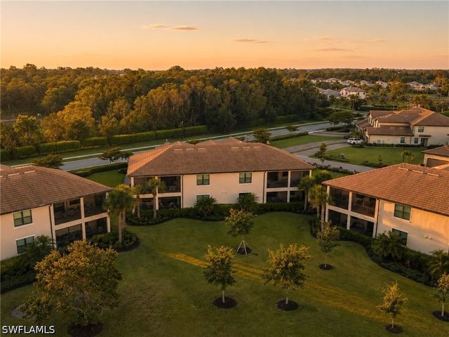 2359 Montserrat LN 202, Naples, FL 34120